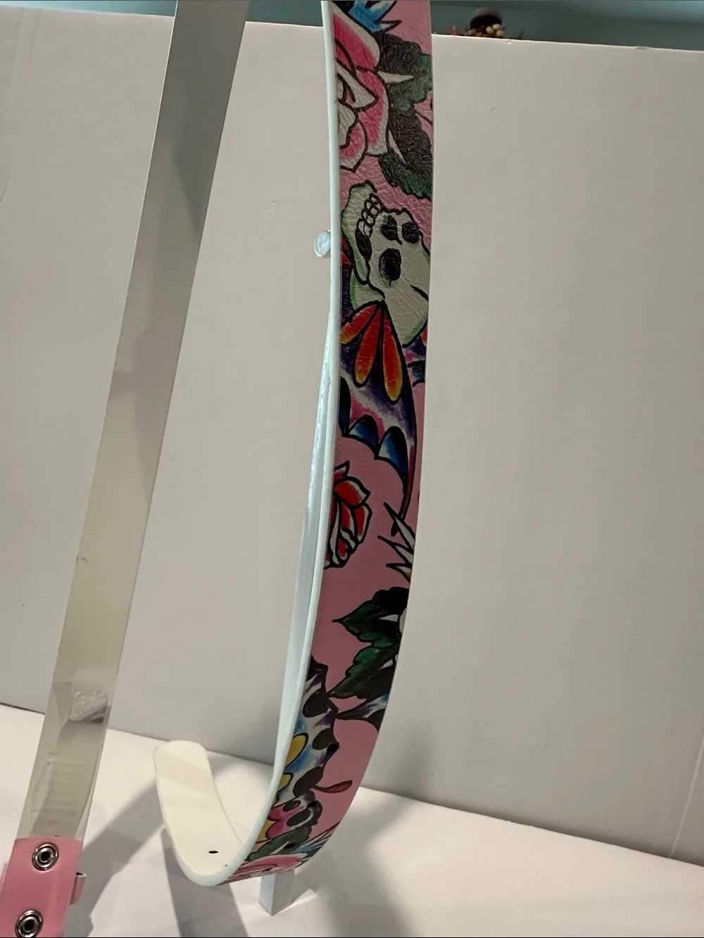 NWT Ed Hardy ladies  Luck, Love, Life Pink with Western Buckle Belt.